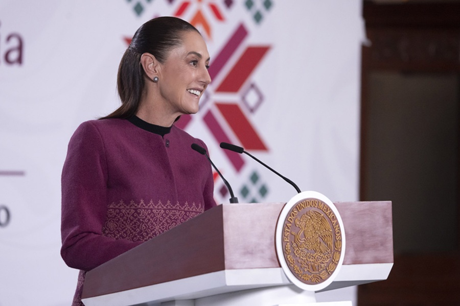 Sheinbaum destaca apoyo para regular uso de celulares en escuelas
