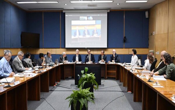 UNAM forma comisión para revisar examen de ingreso a licenciatura 2026