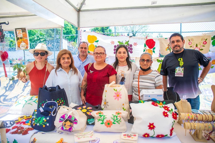 Xalapa celebra la tercera edición del Mercadito Bicentenario