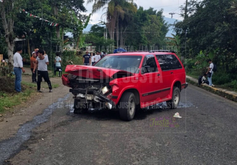 Accidente en Ixhuatlán deja un muerto y cuatro heridos