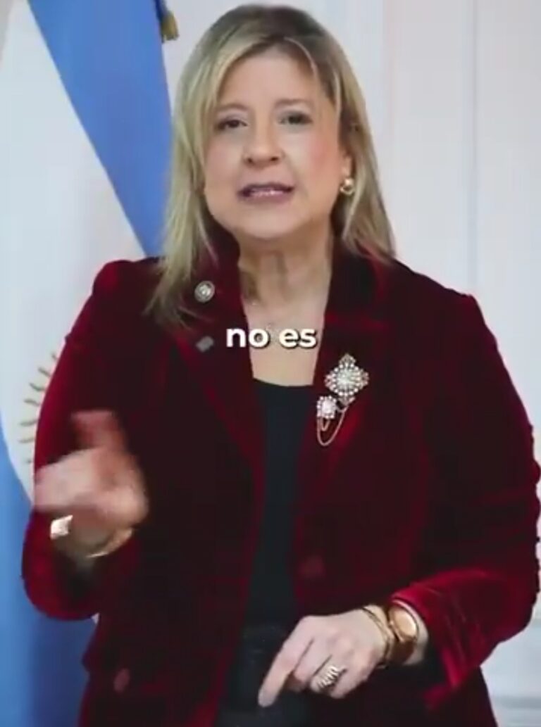 Argentina expulsa a excontraalmirante ligado al huachicol