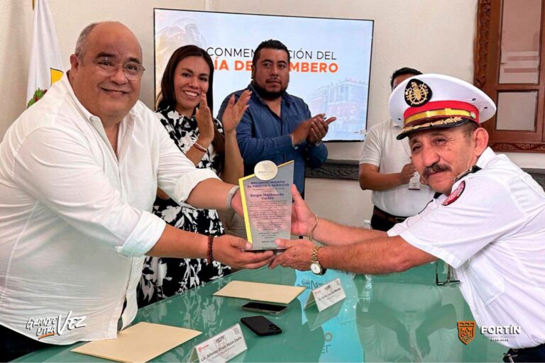 Cambio de comandante en Bomberos de Fortín, Veracruz