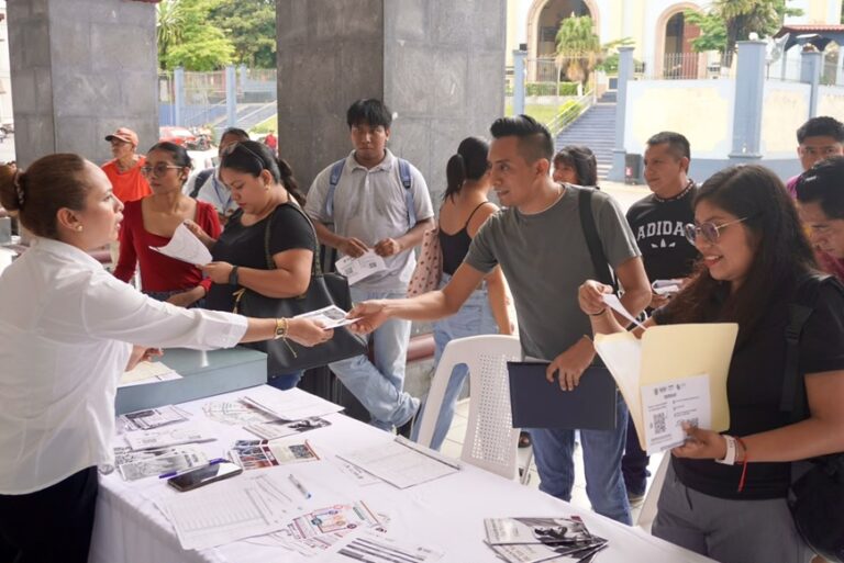 Capacitación en Río Blanco mejora el servicio público