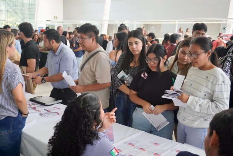 Cierra en Ixtaczoquitlán la Feria Nacional de Empleo para Jóvenes
