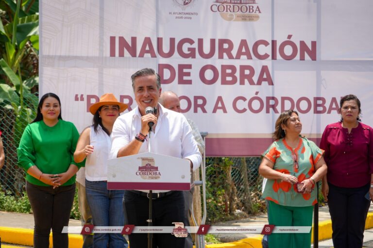 Córdoba inaugura obra de pavimentación en La Luz Palotal