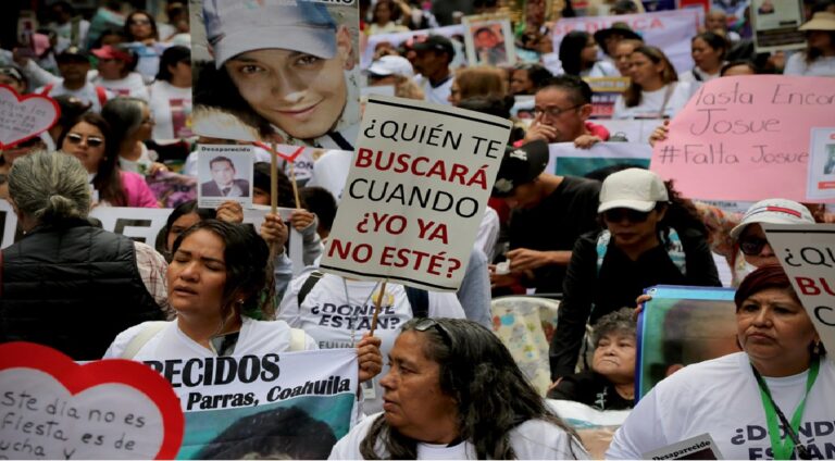 Demandan justicia y protección tras ataque a Alma Rosa Rojo