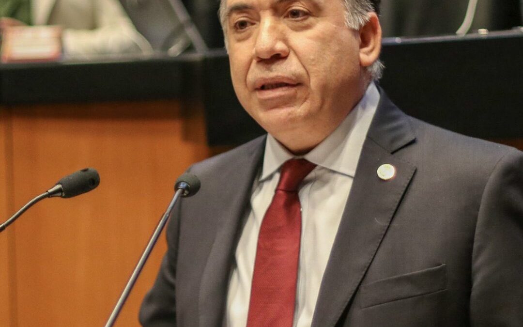 Enrique Inzunza deja Morena y se convierte en senador independiente
