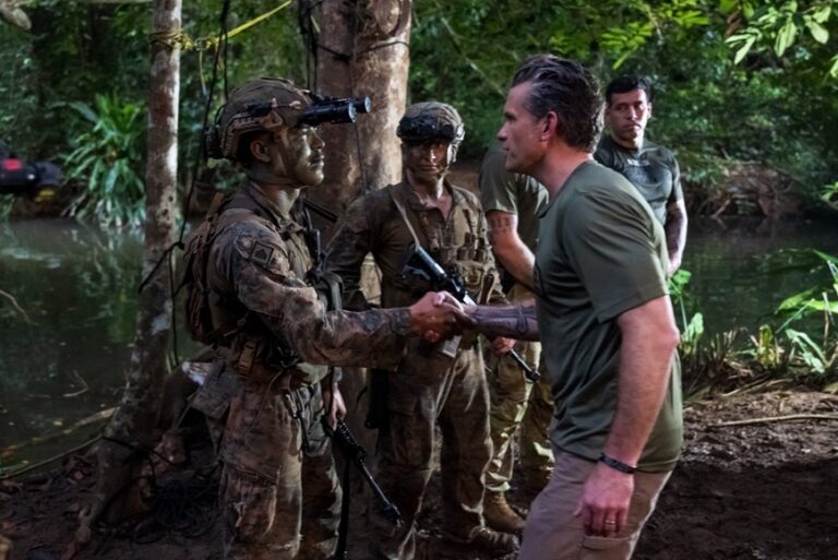 Estados Unidos intensifica lucha contra el narcotráfico en Latinoamérica