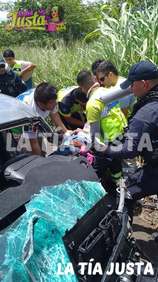 Fallece conductor tras accidente en carretera Cuitláhuac-La Tinaja