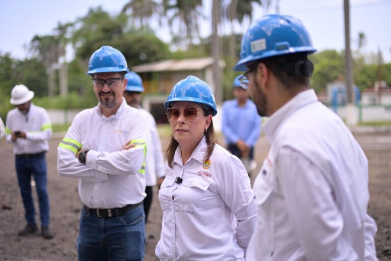 Gobernadora Nahle se compromete con el ingenio San Pedro
