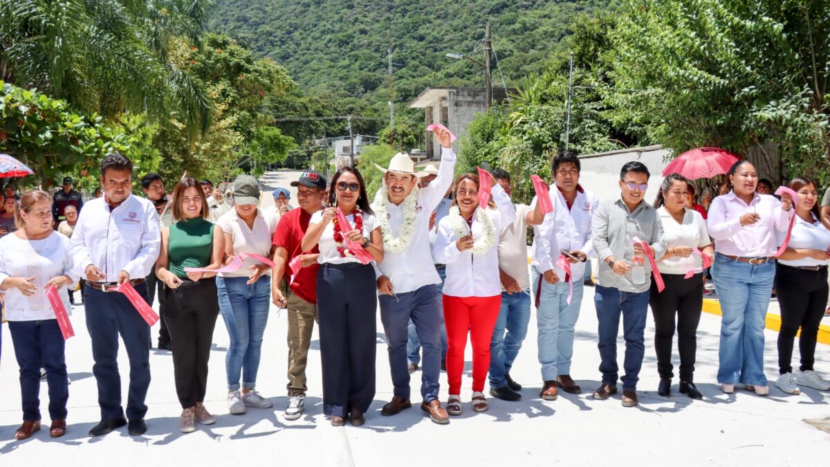 Inauguran obras de pavimentación en Campo Chico