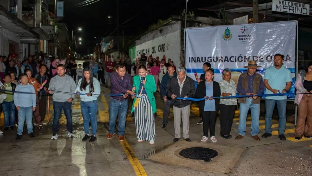 Inauguran rehabilitación de avenida Guadalupe Victoria en Ixhuatlán