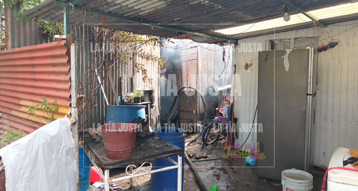 Incendio consume taller de electrodomésticos en Río Blanco