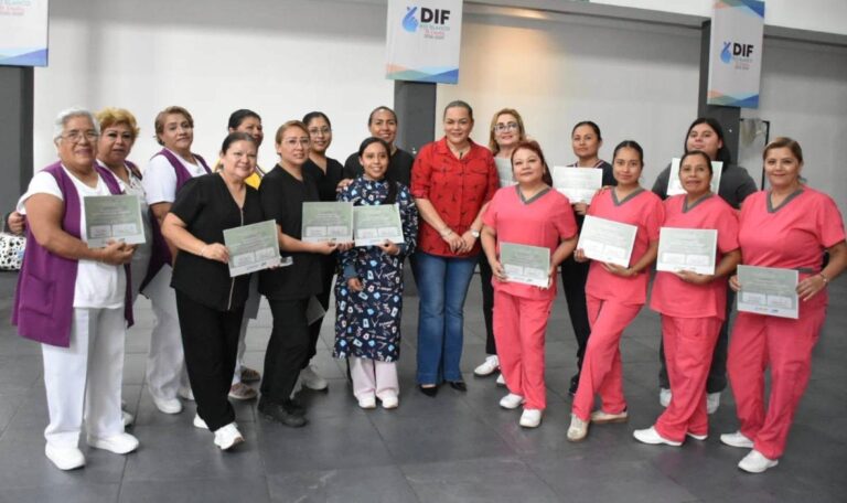 Jornada podológica gratuita beneficia a adultos mayores en Río Blanco
