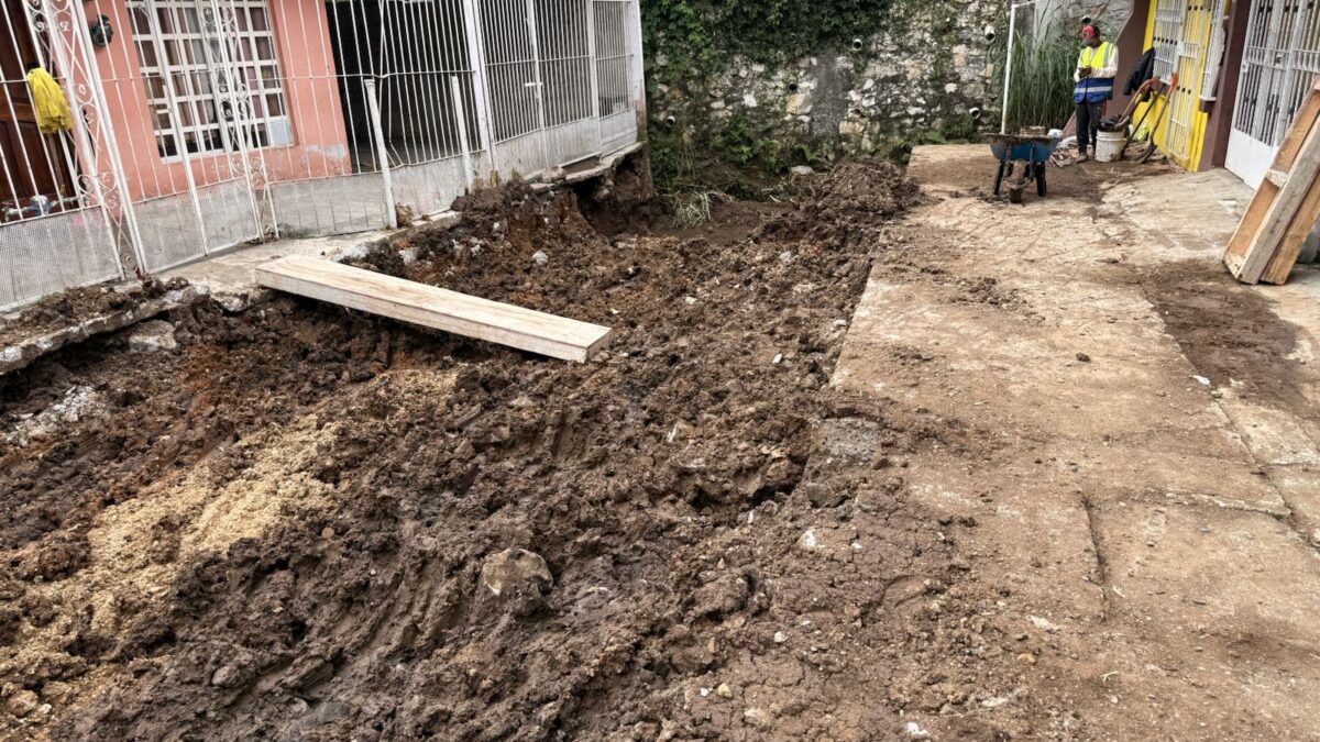 Rehabilitación del drenaje pluvial en Santa Leticia avanza