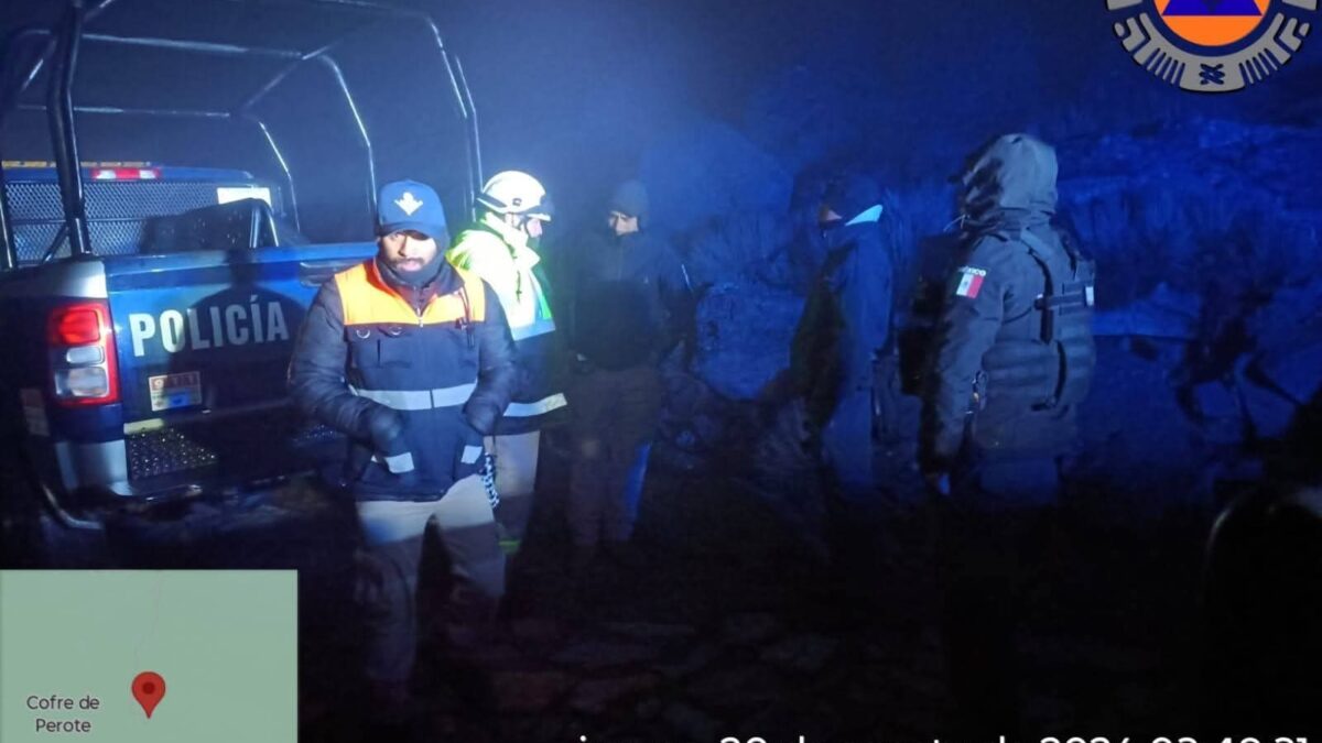 Rescatan a pareja extraviada en el Cofre de Perote