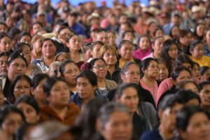 Rocío Nahle entrega apoyos directos a productores en Tequila
