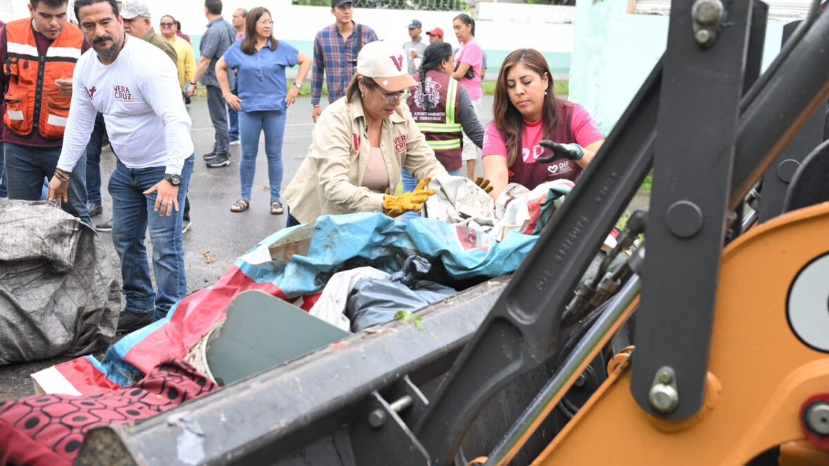 Rosa María Hernández lidera jornada de limpieza en Veracruz