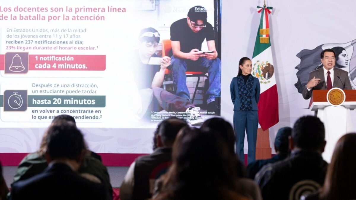 Sheinbaum aboga por regular plataformas digitales y redes sociales