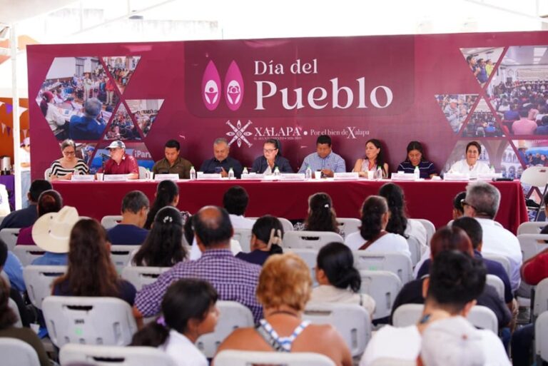 Xalapa prioriza obras y servicios en el Día del Pueblo