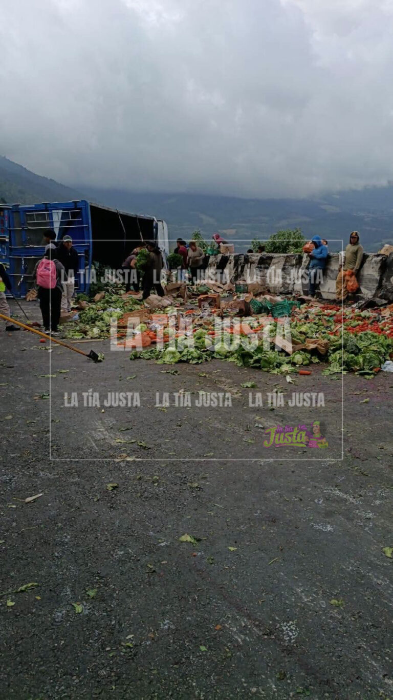Accidente de camión bloquea autopista Puebla-Orizaba