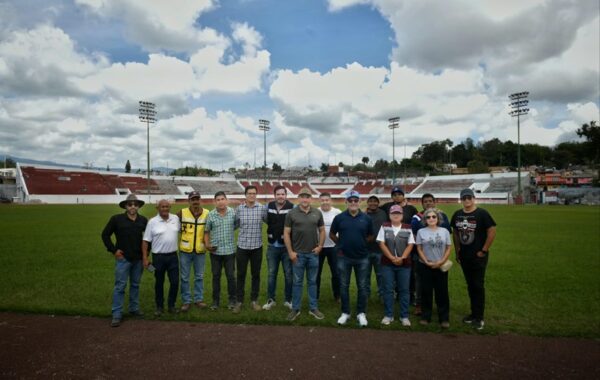 Alcaldesa revisa obras en Deportivo Colón y Paseo de Los Lagos