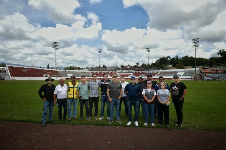 Alcaldesa revisa obras en Deportivo Colón y Paseo de Los Lagos