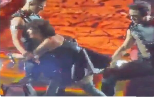 Alejandra Guzmán sufre lesión en concierto de Boca del Río