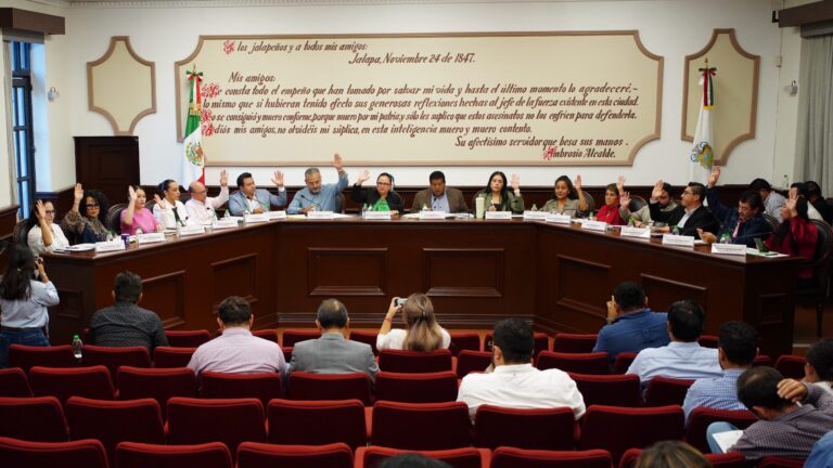 Cabildo aprueba presupuesto y tabulador salarial para 2027