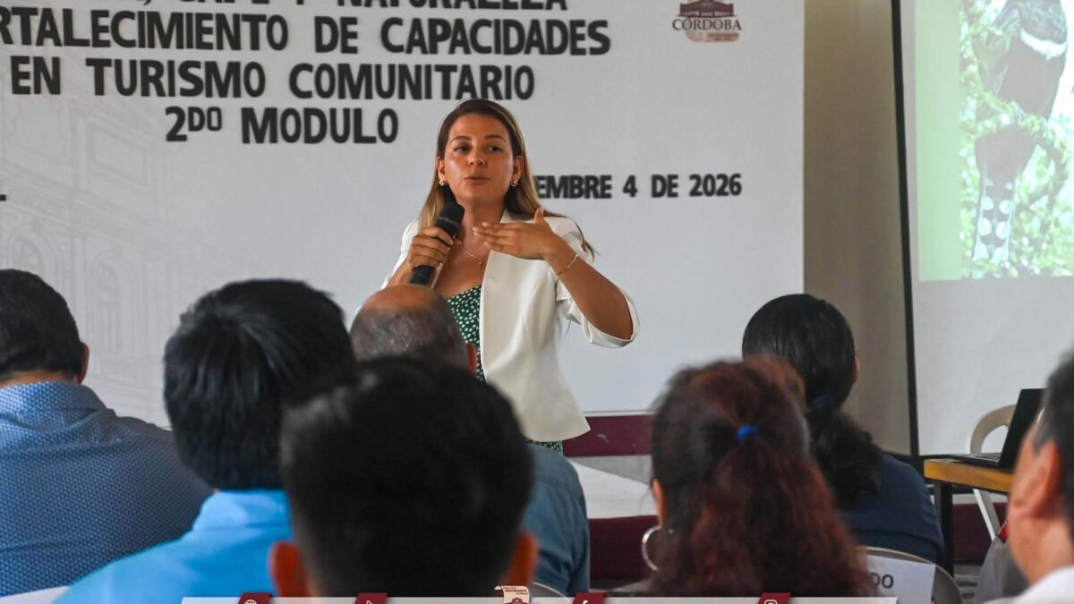 Capacitan a monitores turísticos en Córdoba