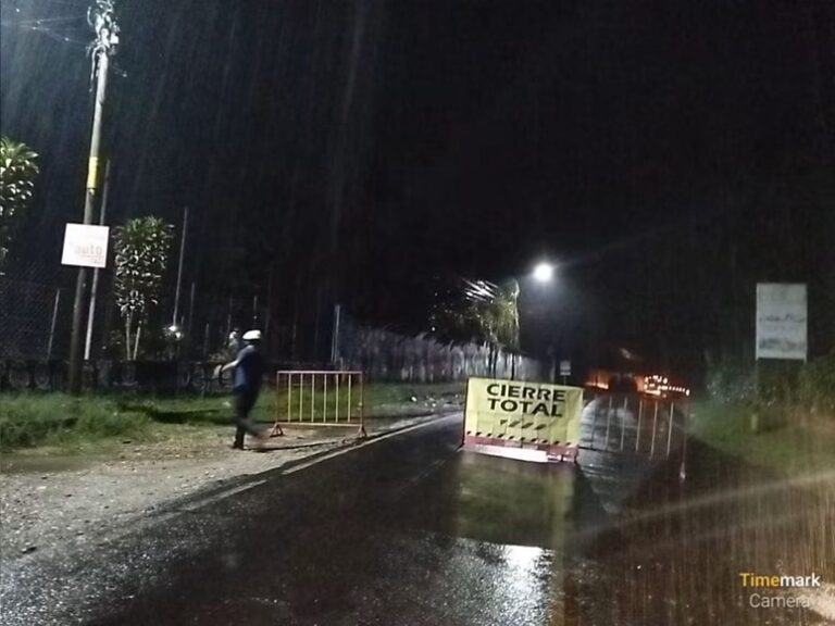 Cierre total de la Barranca de Matlacobatl por mal tiempo