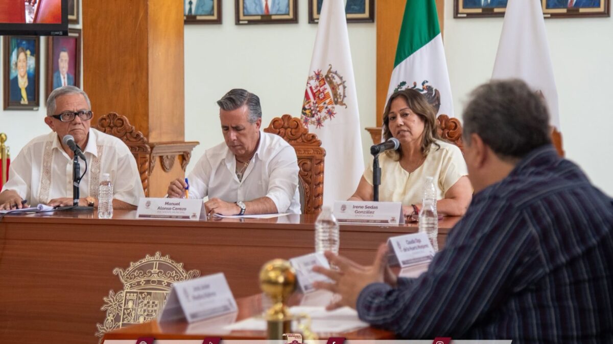 Córdoba firma convenio con SIOP para mejorar caminos rurales