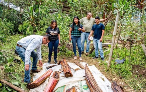 Cursos de composta y huertos escolares en Ixhuatlán