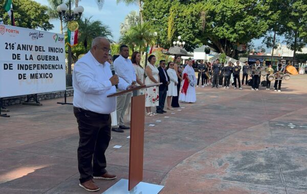 Fortín celebra el 216 Aniversario de la Independencia de México