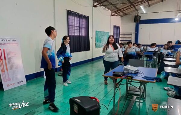 Fortín promueve prevención de violencia en el noviazgo