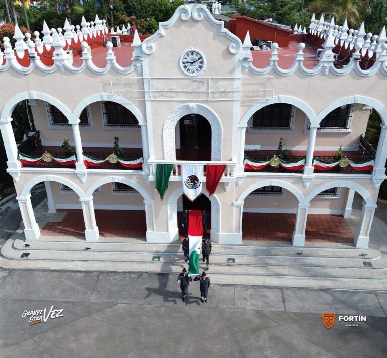 Fortín recuerda a los Niños Héroes en su 179 aniversario