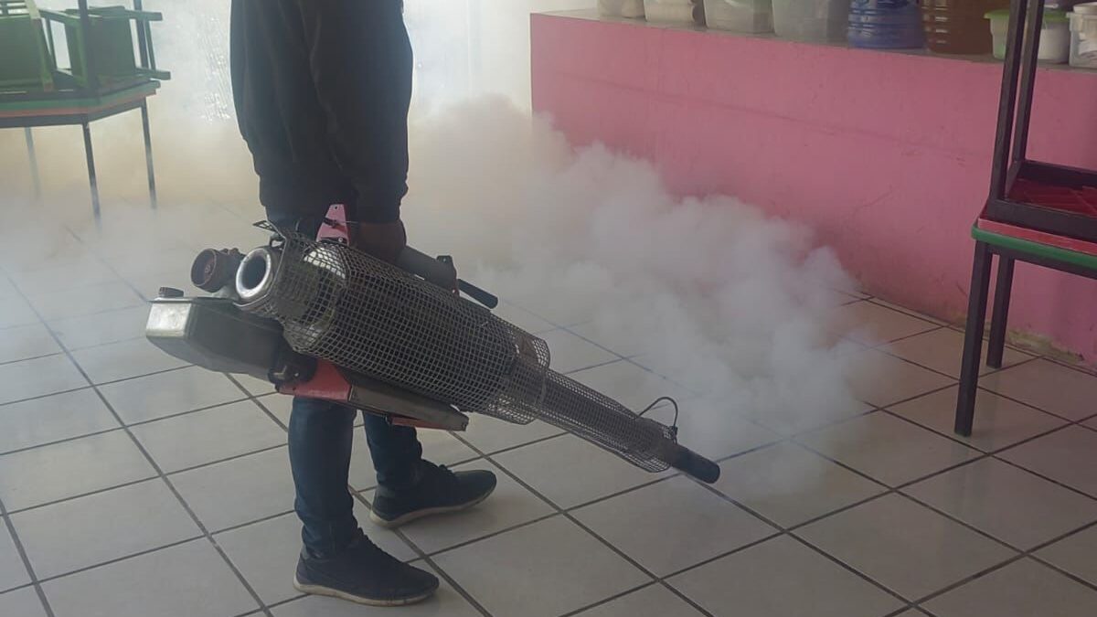 Fumigaciones en escuelas de Fortín para prevenir dengue