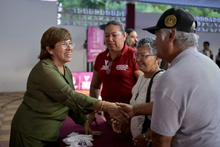 Gobierno de Veracruz atiende a Santa Fe en jornada municipal