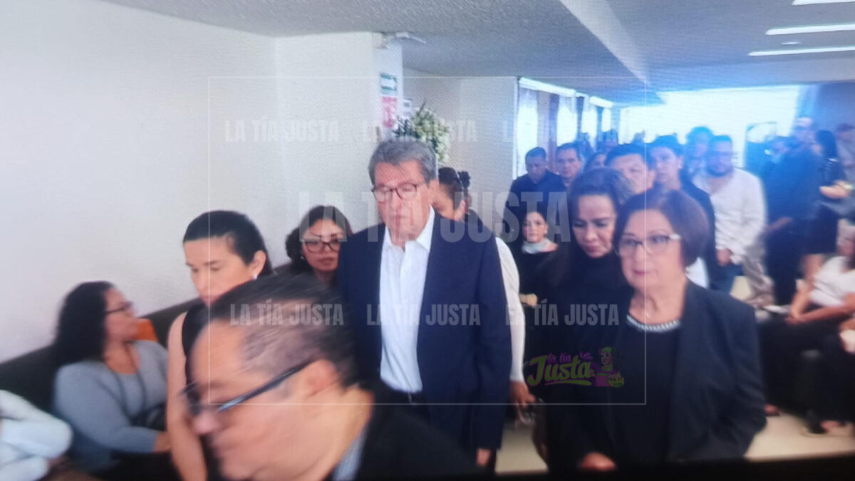 Homenaje a Roberto Zenyazen Escobar en San Lázaro