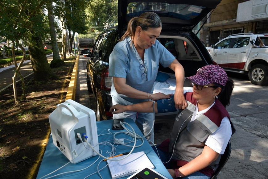 IMMX presenta nuevos equipos de salud en Xalapa