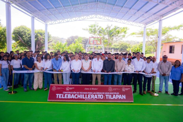 Inauguran domo y cancha en Telebachillerato de Tilapan