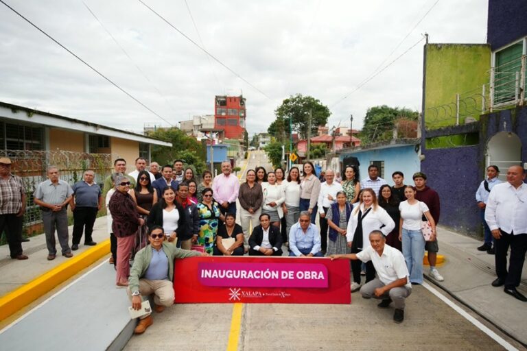 Inauguran obra en colonia Azteca gracias a gestiones vecinales