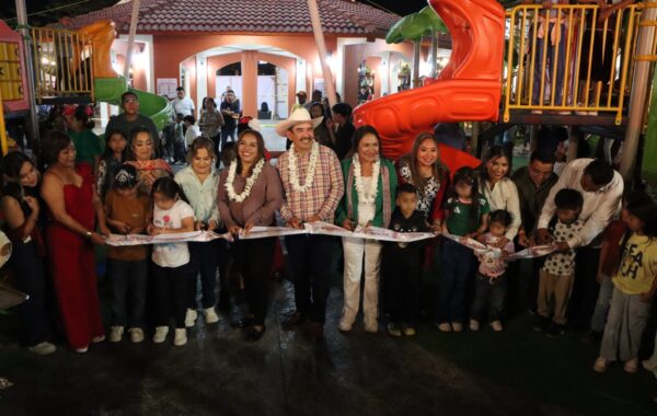 Inauguran parque renovado en Tuxpanguillo