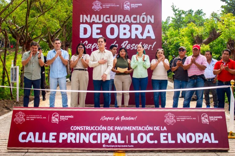 Inauguran pavimentación en El Nopal por gobierno de Rafa Fararoni