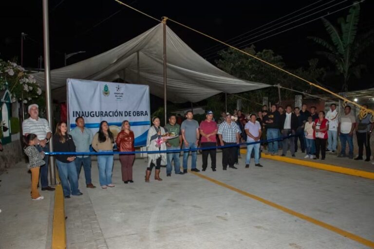 Inauguran pavimentación en Ixcapantla, Ixhuatlán del Café