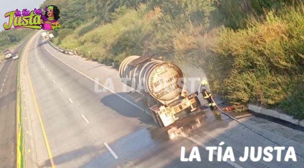Incendio de pipa causa caos en la autopista Córdoba-Veracruz