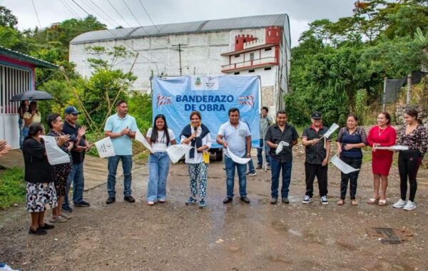 Inician obras en Ixhuatlán del Café con banderazos