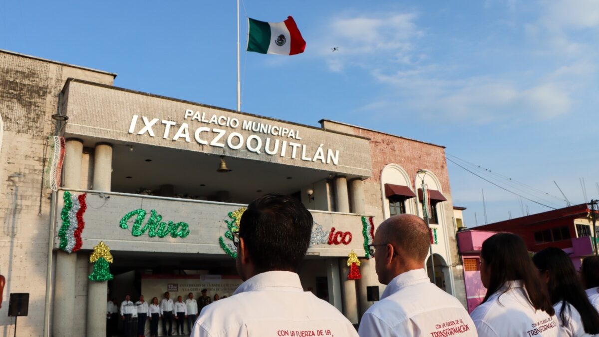 Ixtaczoquitlán recuerda a los Niños Héroes de Chapultepec
