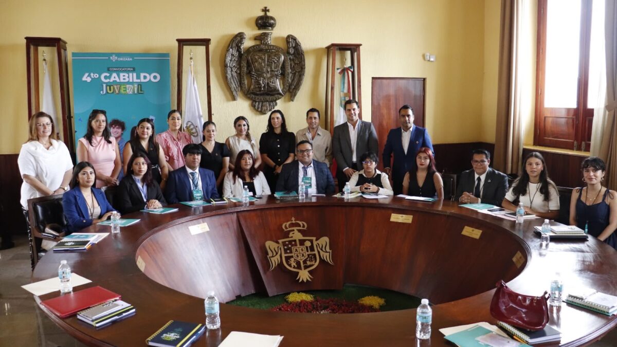 Jóvenes presentan propuestas en el Cabildo Juvenil de Orizaba
