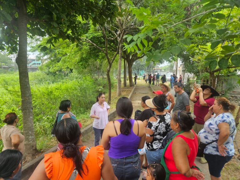 Limpian la laguna La Colorada en Veracruz con apoyo ciudadano